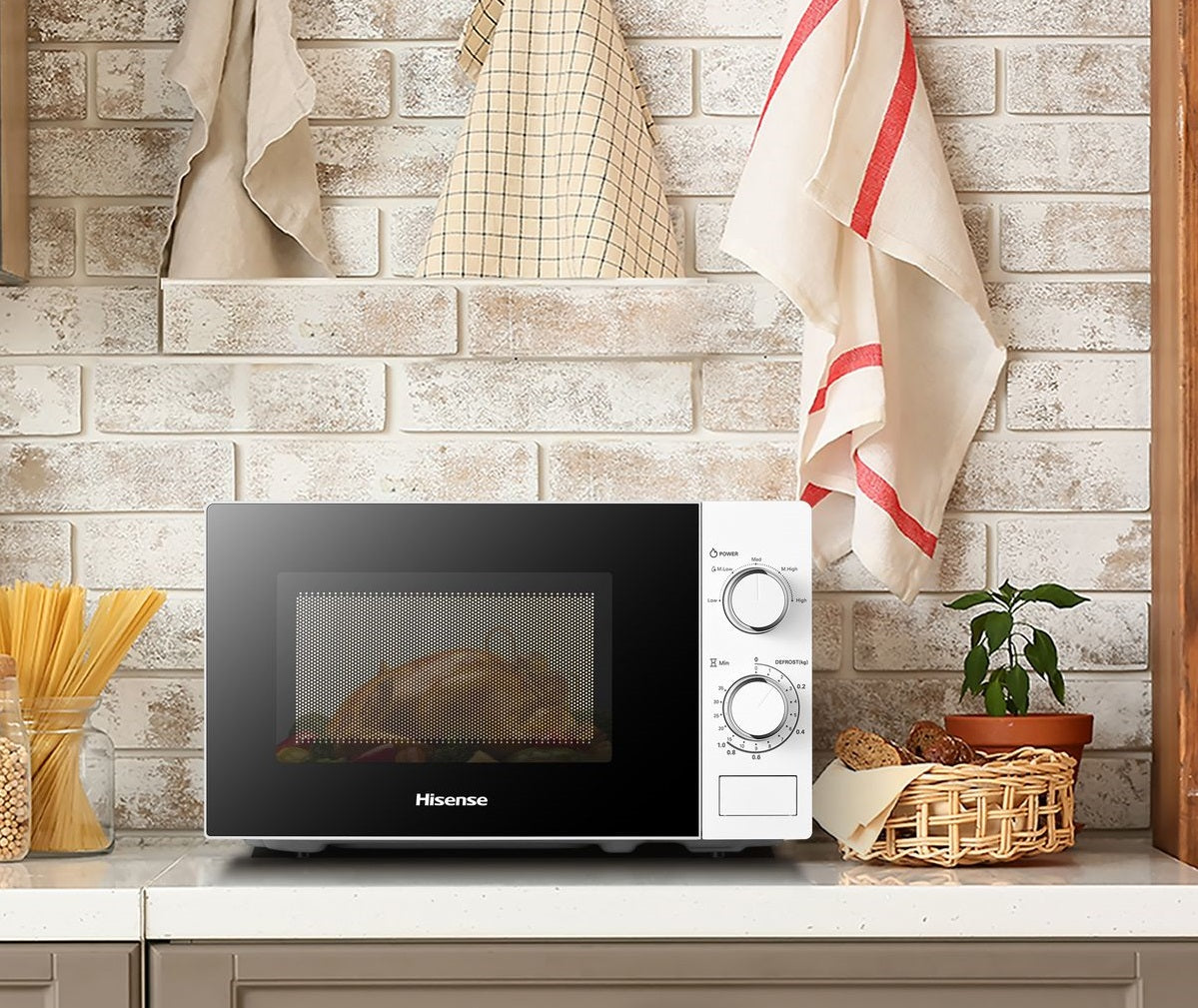 Hisense 20L Manual Microwave Oven 700W White